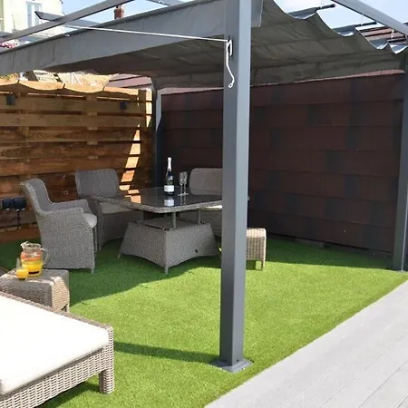 Pabell Pren Glamping - By Aberporth Beach Holidays Exterior photo