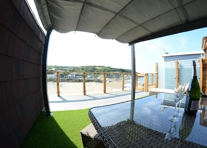 Pabell Pren Glamping - By Aberporth Beach Holidays